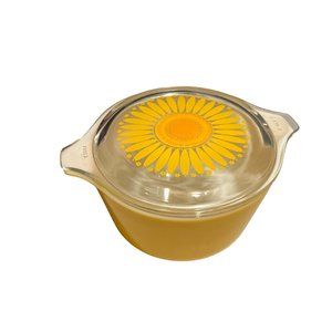 Pyrex Sunflower Daisy Casserole Dish Yellow Bowl 1 Quart with Lid 473 Vintage